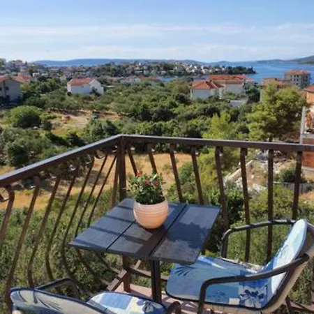 Apartmani Barada Seget Vranjica Exterior photo