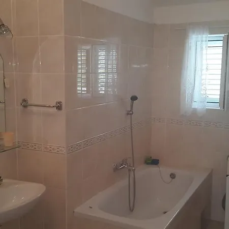 Apartmani Barada Seget Vranjica Exterior photo