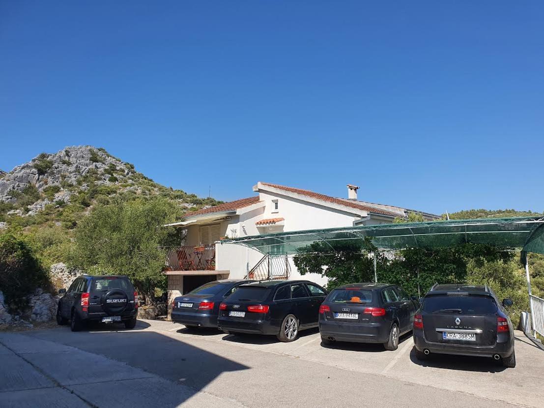 Barada Apartament *