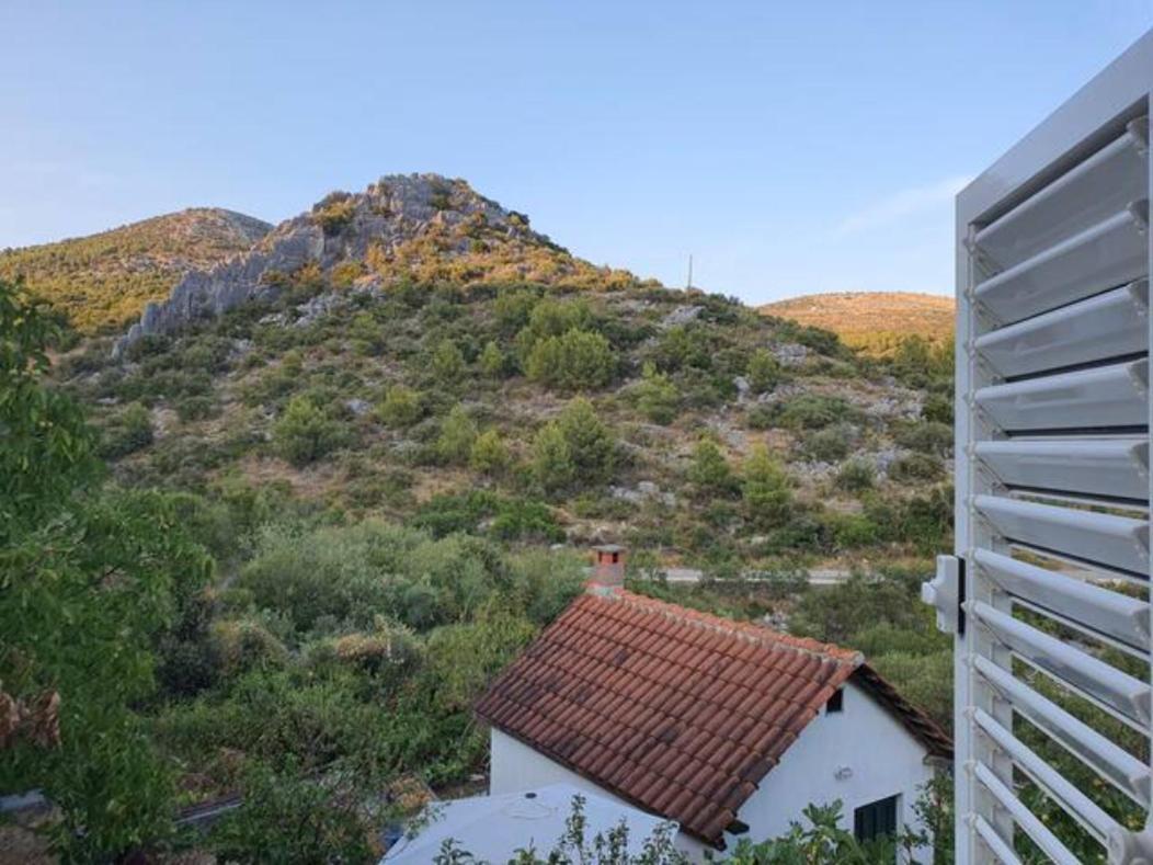 Apartament Barada *