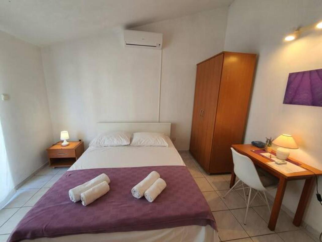 Apartment Barada Seget Vranjica